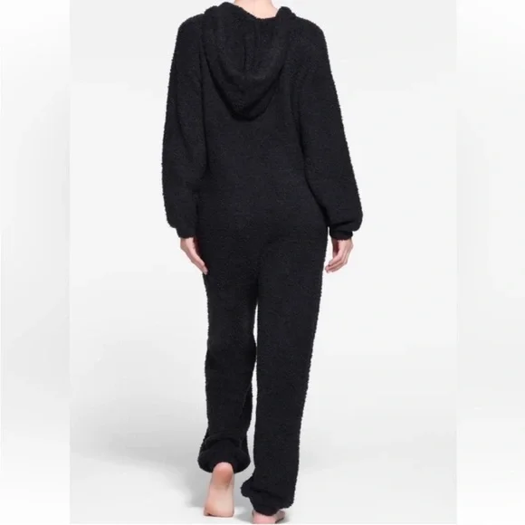 SKIMS Cozy Knit Onesie - Picture 3 of 9
